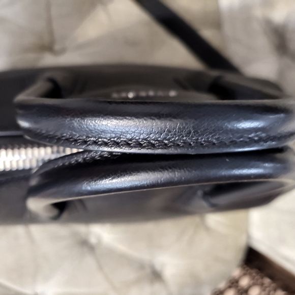 Authentic Givenchy antigona - Picture 8 of 16